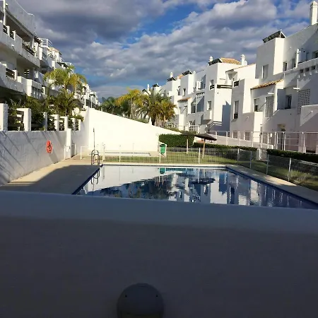 Elegant Estepona, Sea View شقة إِستيبونا